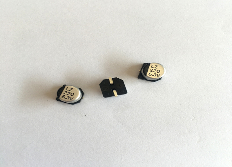 LZ6.3V220 6.3*5.4贴片铝电解电容